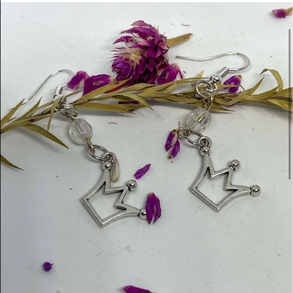 New Handmade Sterling Silver Queen Crown Crystal Dangle Earrings